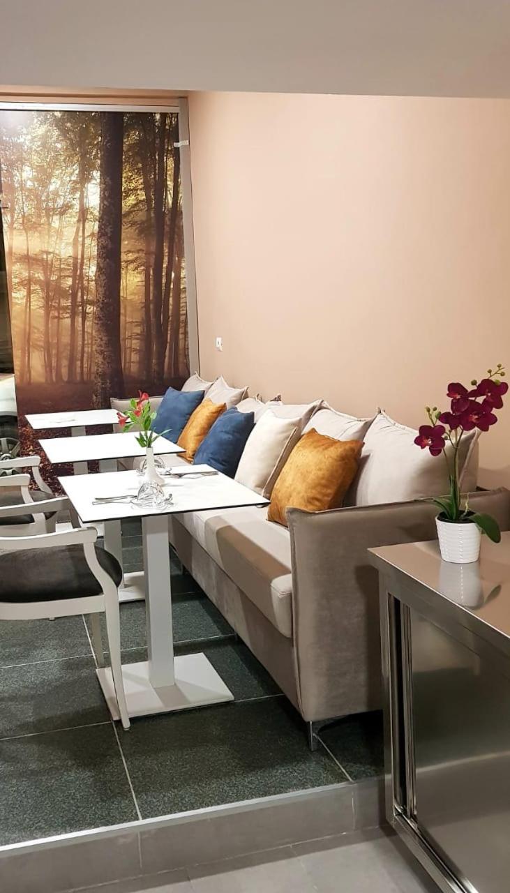 Ramel Hotel Tiranë Luaran gambar